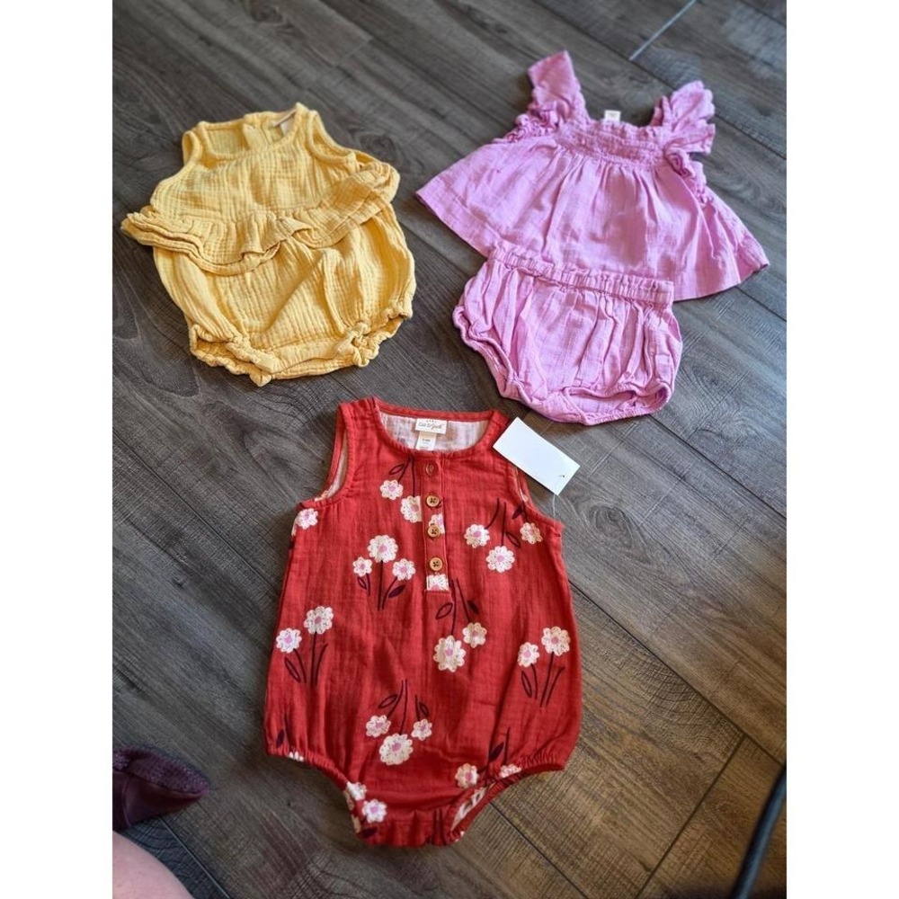 Cat and jack baby girl outift lot‎ 3-6 mos